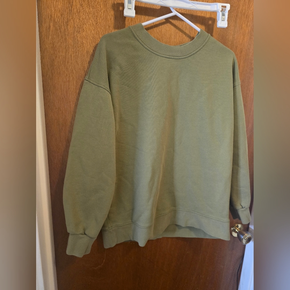 Lululemon Olive Green Sweatshirt Size 8